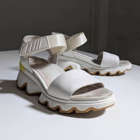 Sorel Platform Sandals - Almost new, Size 7 - Picture 5 of 5